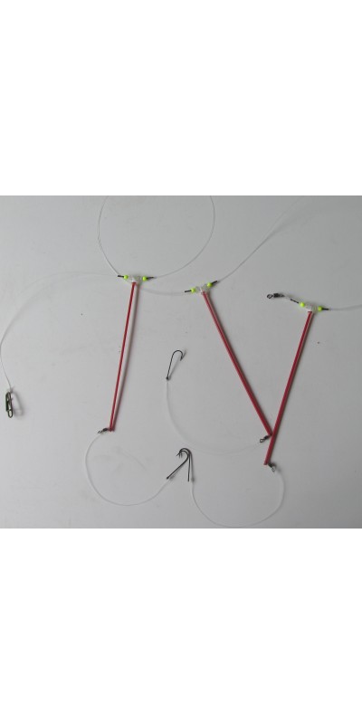 Bristle boom scratching rigs 